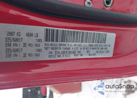 2019 Jeep Compass Latitude 4X4 z USA, uszkodzony, nr VIN 3C4NJDBB7KT641452